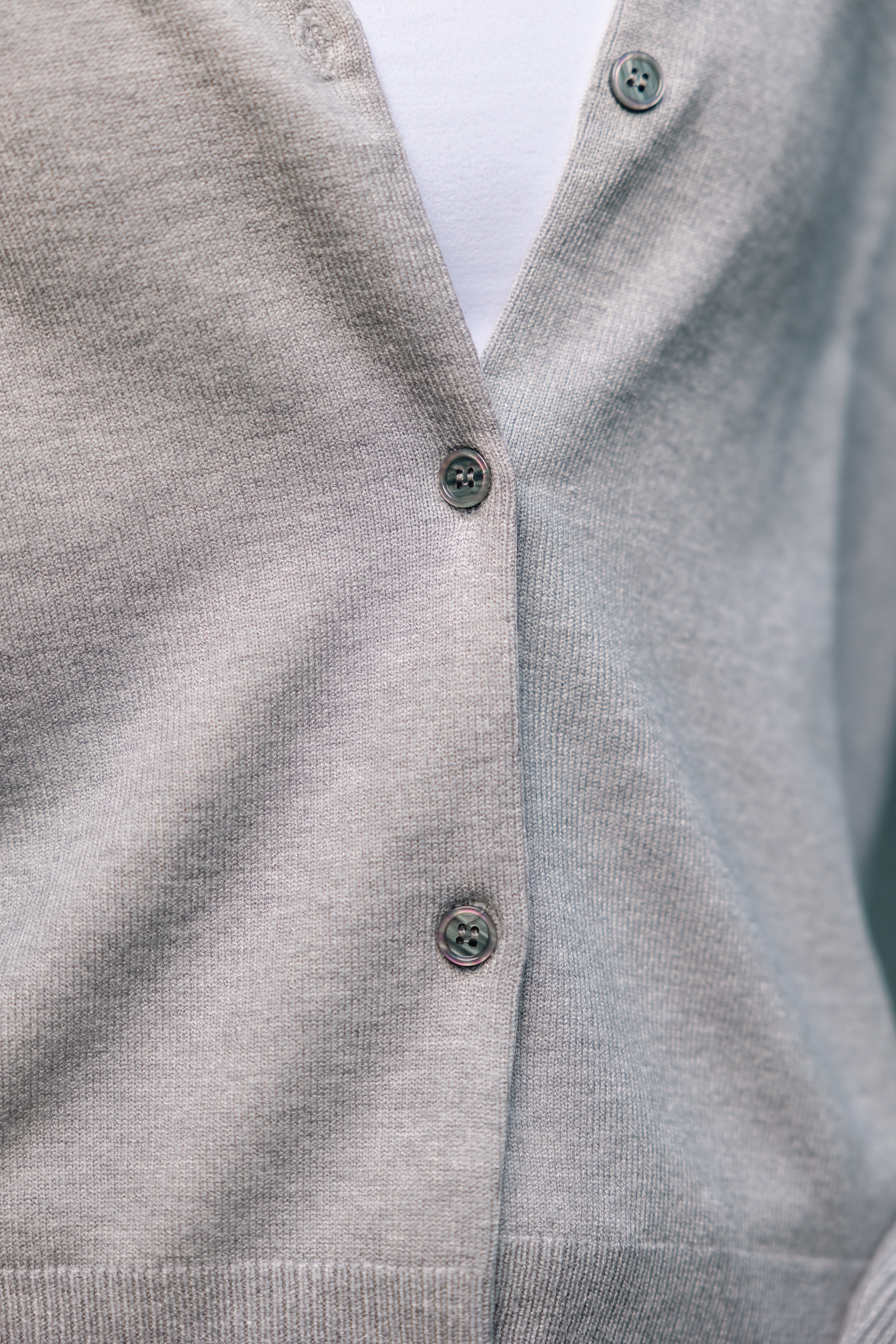 Woman´s Cardigan Grey